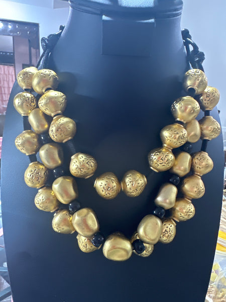 Collares Cuero
