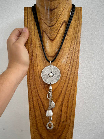 Collares Cuero
